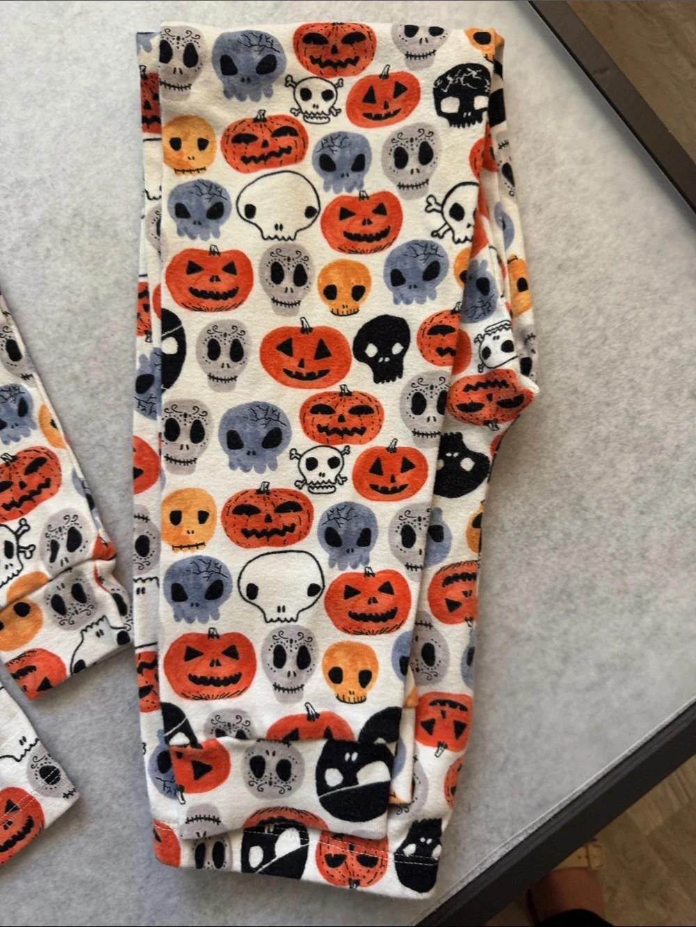 Gymboree Kids Halloween Pumpkin Print Pajama Set - Orange/Black/Gray. Size 12
